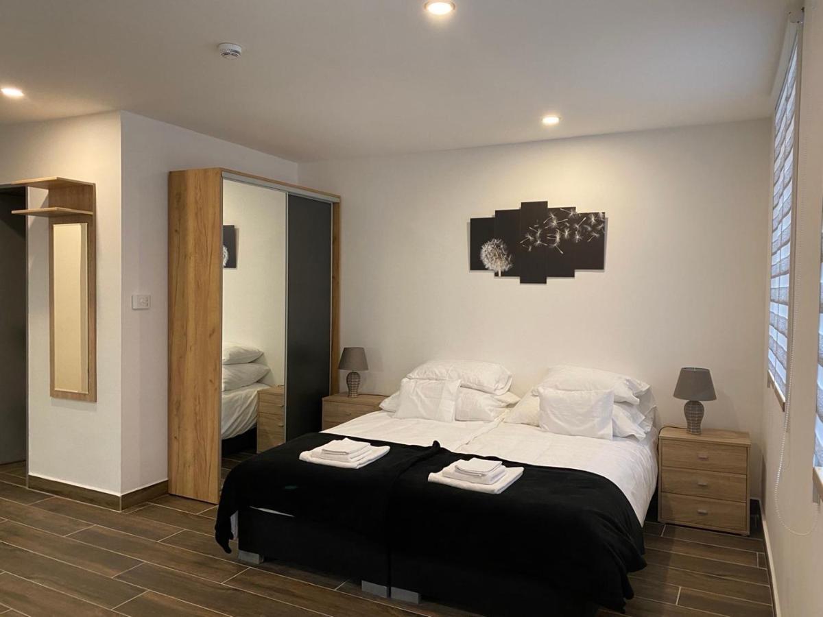 M70 Apartmanhaz Mişcolţ Exterior foto