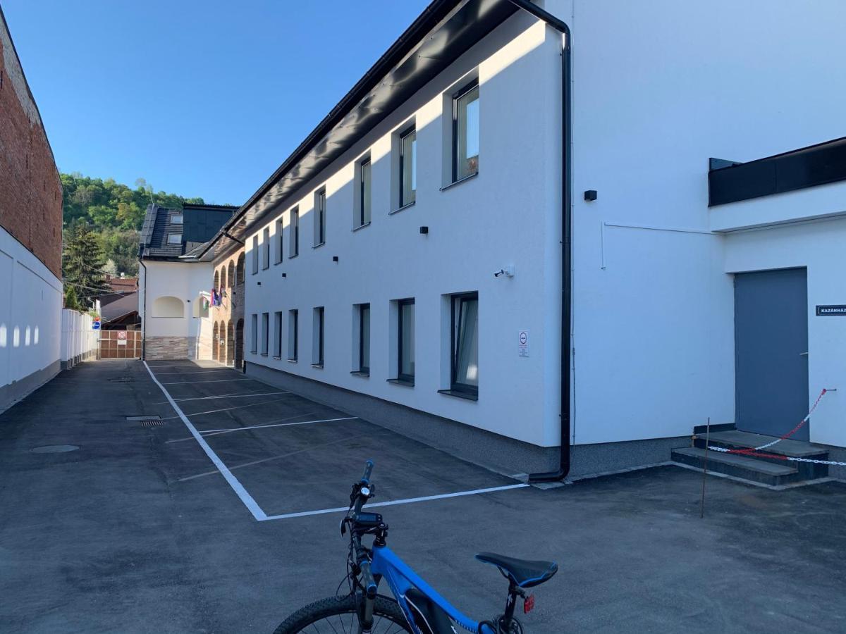 M70 Apartmanhaz Mişcolţ Exterior foto